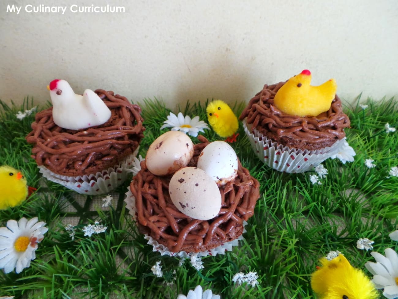 Cupcakes nids de Pâques au chocolat - Recette par My Culinary Curriculum