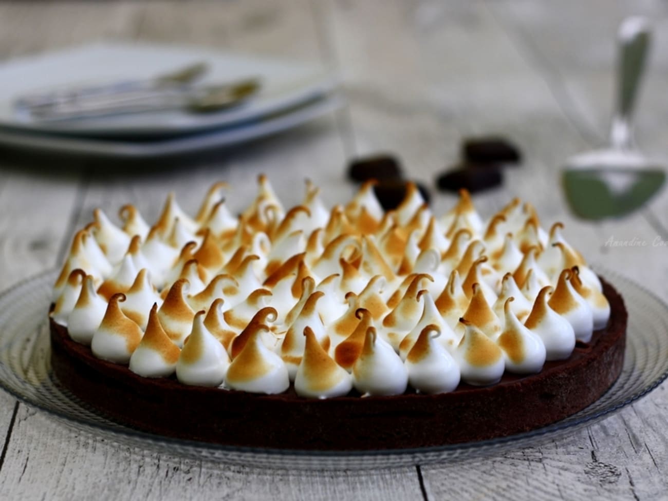 Gâteau au chocolat meringué thème Handball - SORS TES COUVERTS