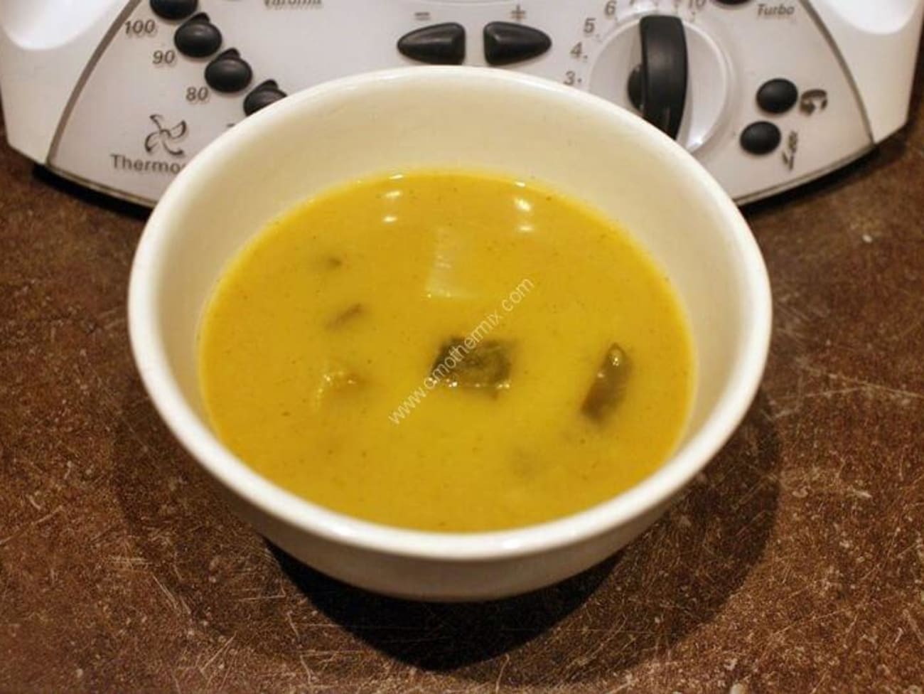 Soupe poireaux, pommes de terre thermomix - Recette par omothermix