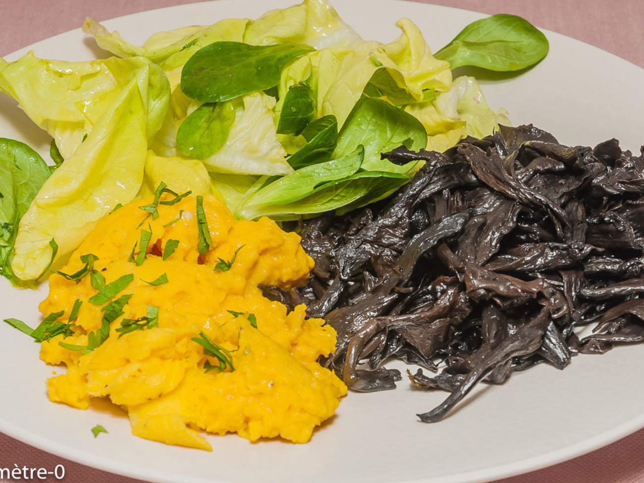 Brouillade aux champignons trompettes de la mort - Recette par kilometre-0