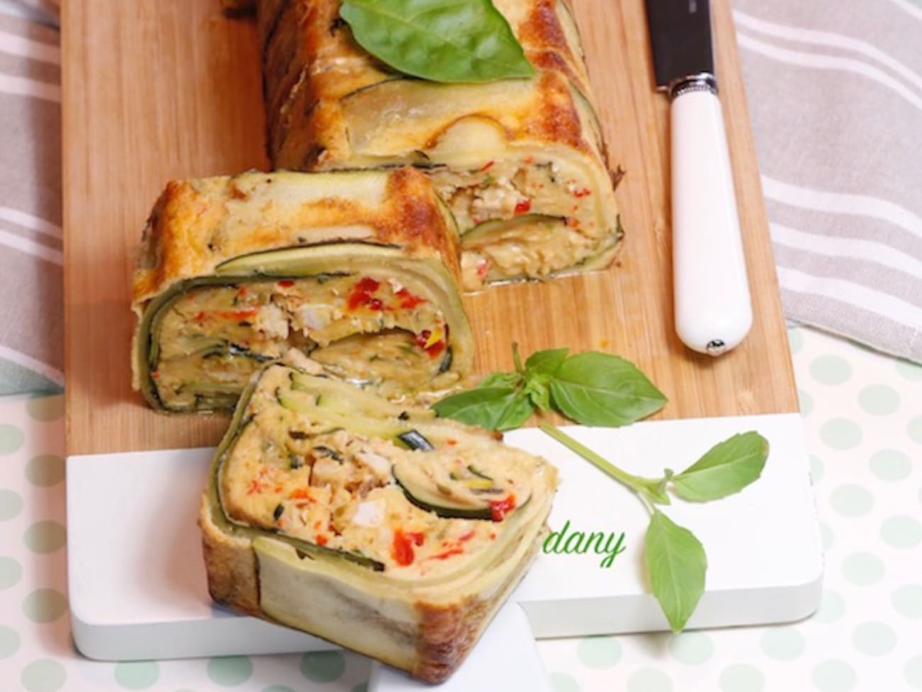Terrine de courgettes au poulet poivron mozza et basilic Recette par