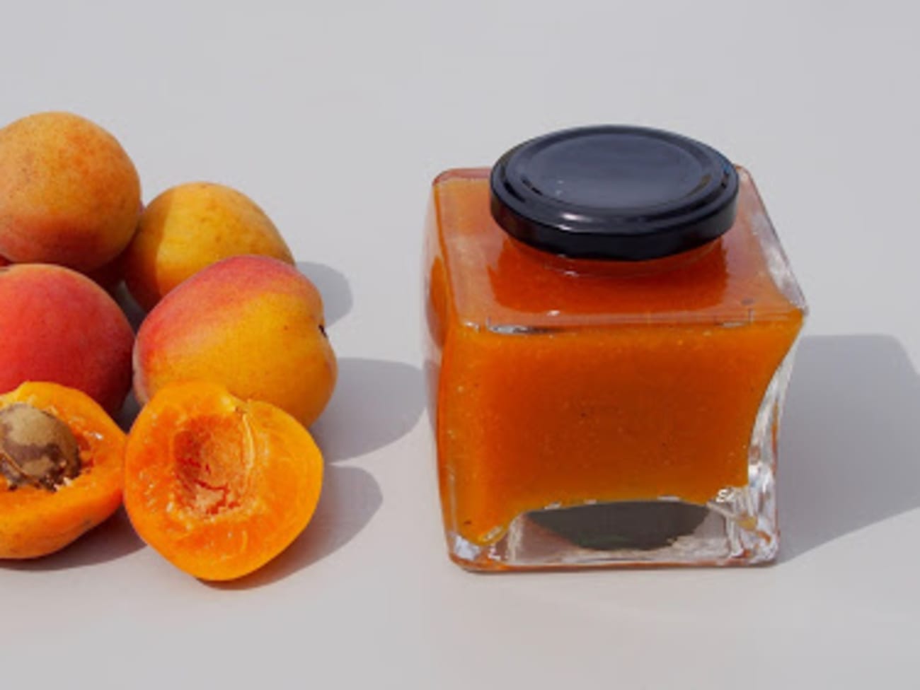 Réussir la confiture d'abricots maison (en vidéo) - Recette par Chef Simon