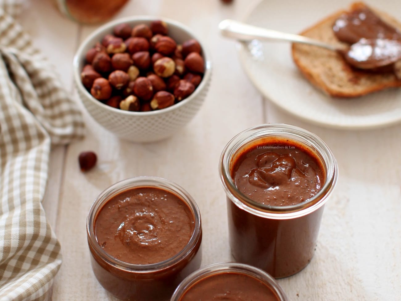 Recette de base indispensable : le praliné et la pâte de noisettes