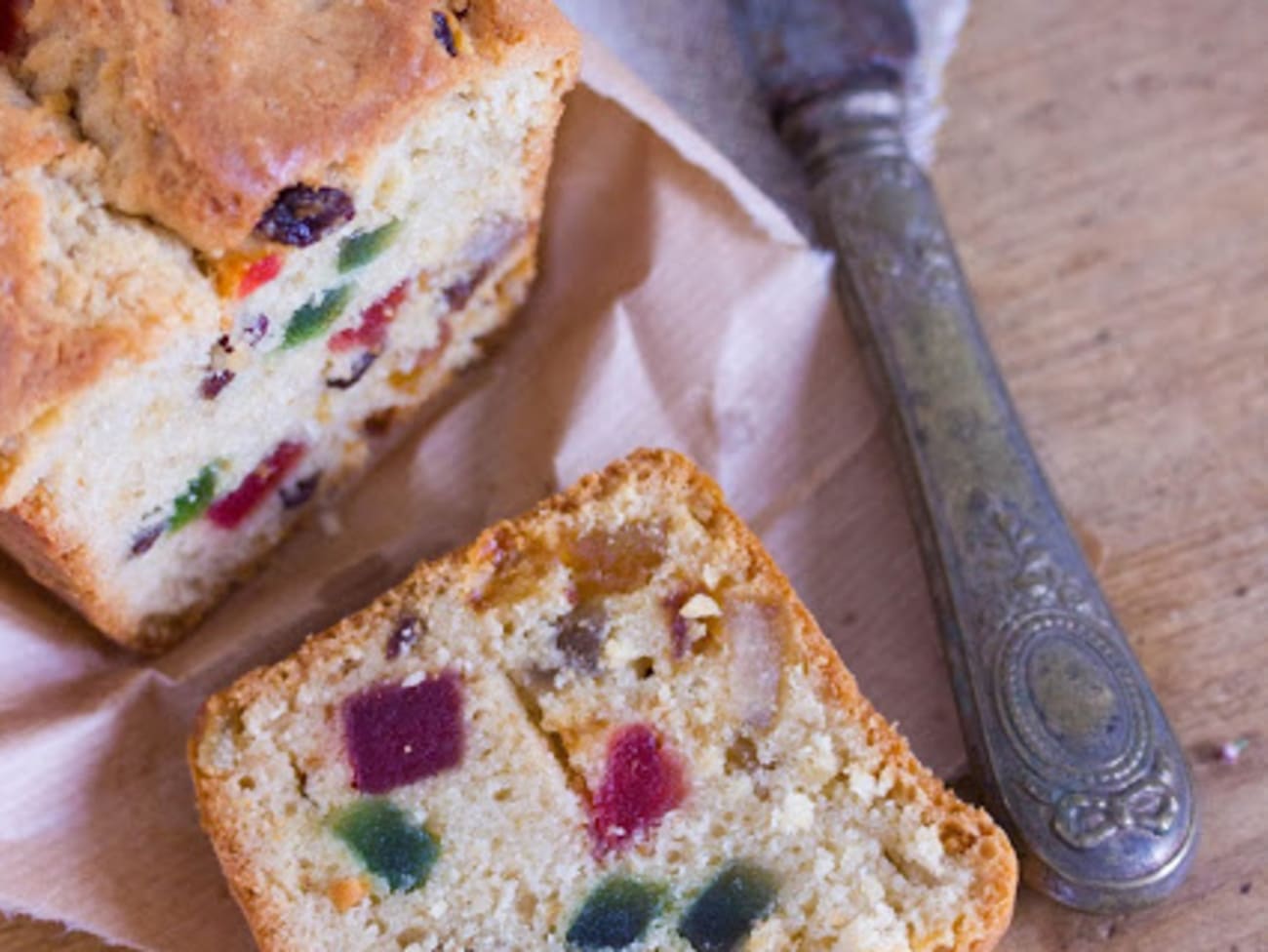 Cake aux fruits confits vegan - Recette par Déliacious