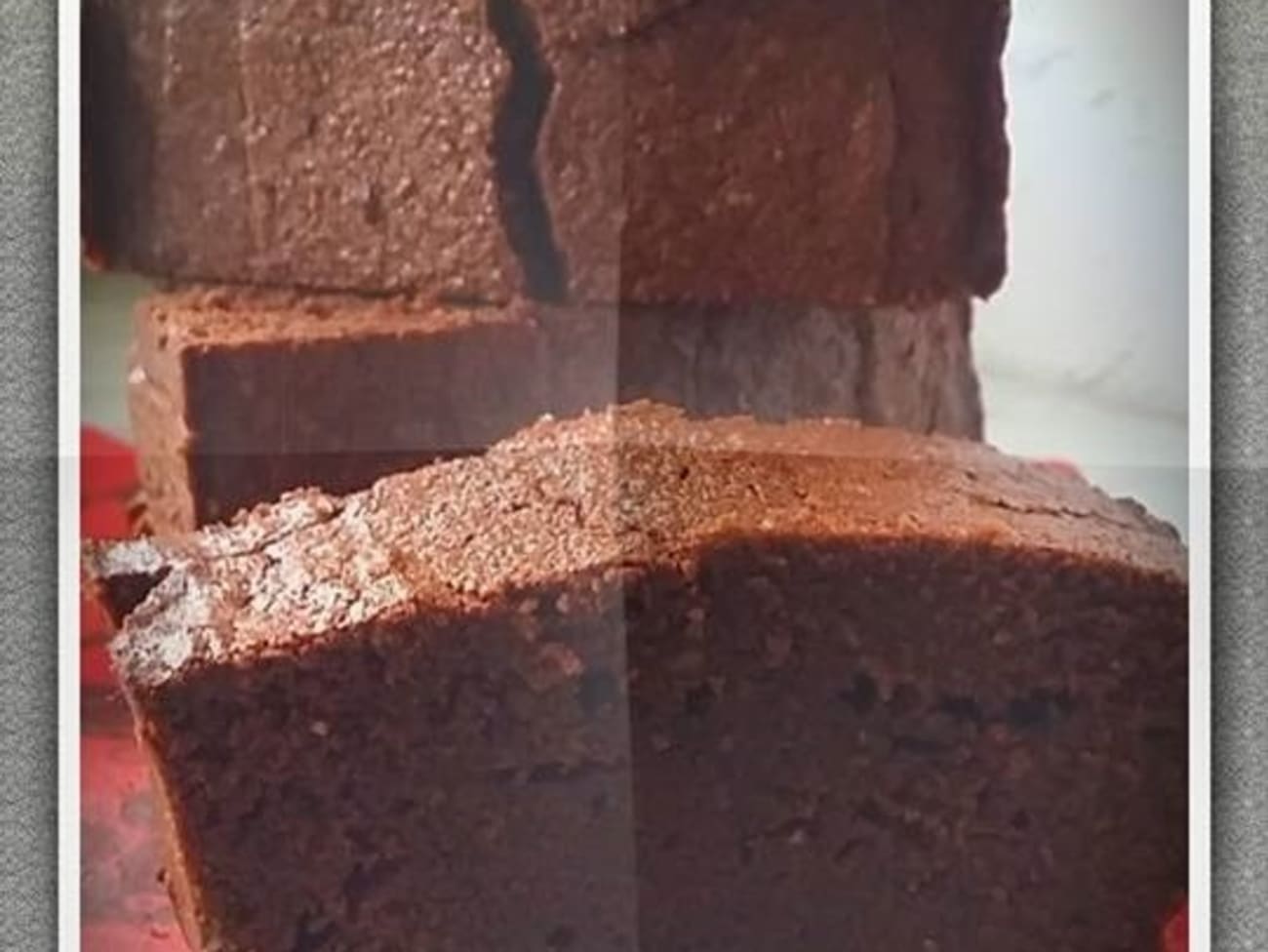 Gâteau au chocolat sans gluten et sans beurre - La Faim Des Délices