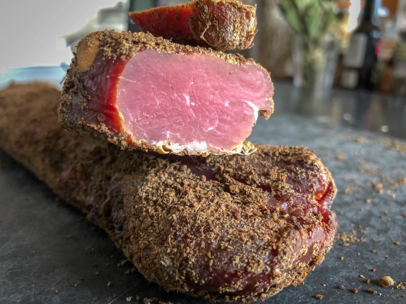 Bacon de filet mignon fumé, fait maison, sans conservateur - Recette par  Chef Simon