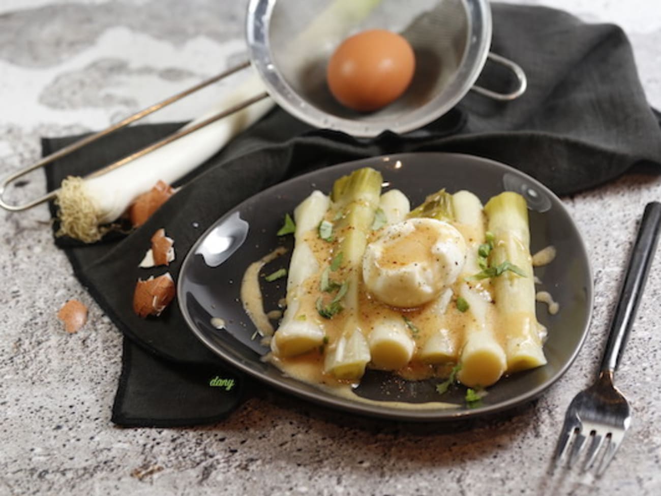 Poireaux vinaigrette façon ravigote rapide : découvrez les recettes de  cuisine de Femme Actuelle Le MAG