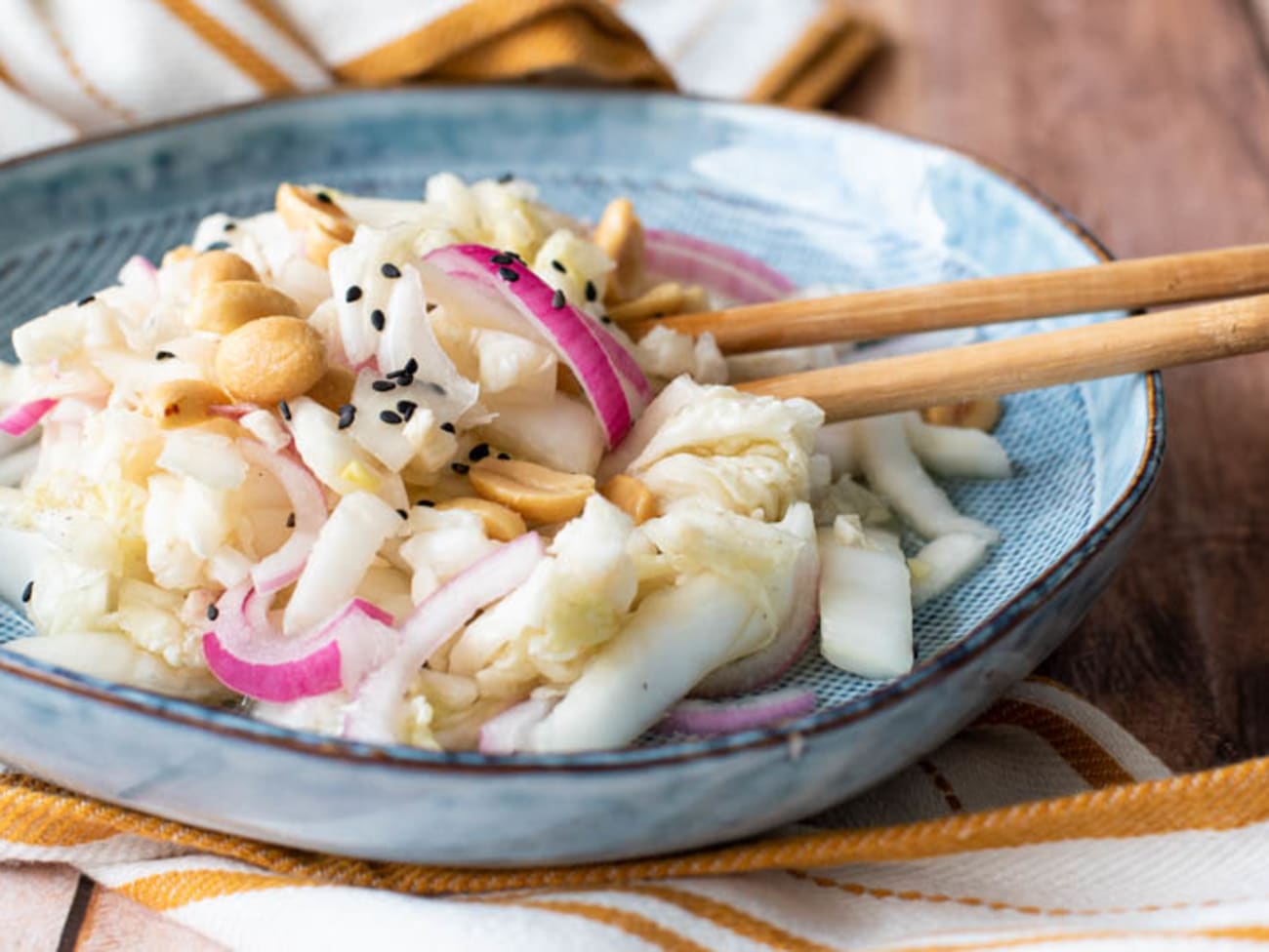 Salade de choux chinois au vinaigre de riz Recette par Elise dit à table