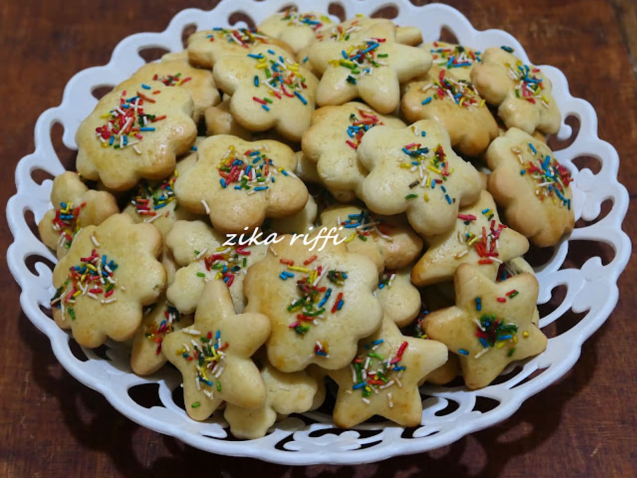 Biscuits el mohguen, gâteaux secs Algériens à la douille ( Halwet el  lambout ) - Cuisine De Zika