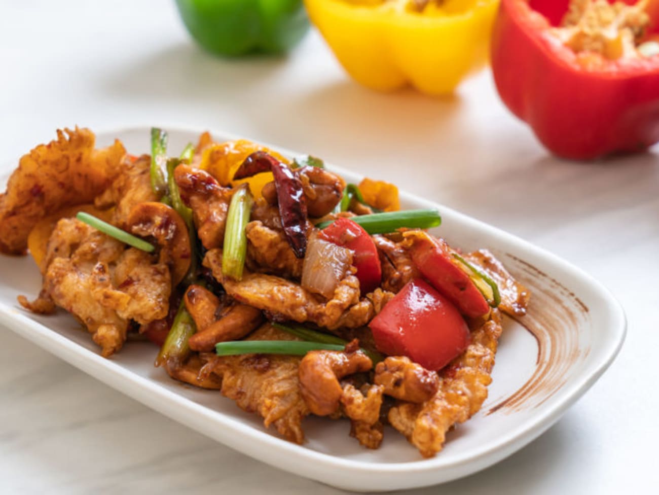 Nouilles chinoises sautées au poulet et aux poivrons - Recette par Chef  Papounet