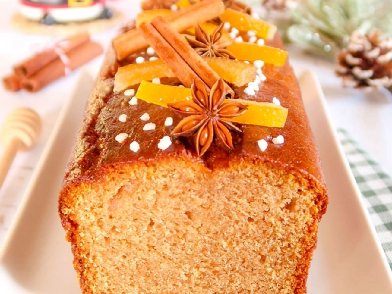 Recette pain d'épices, On a la recette miracle pour booster votre journée  ! Un pain d'épices maison parfumé au mélange quatre-épices et au miel 🍯.  Un gâteau ultra simple et