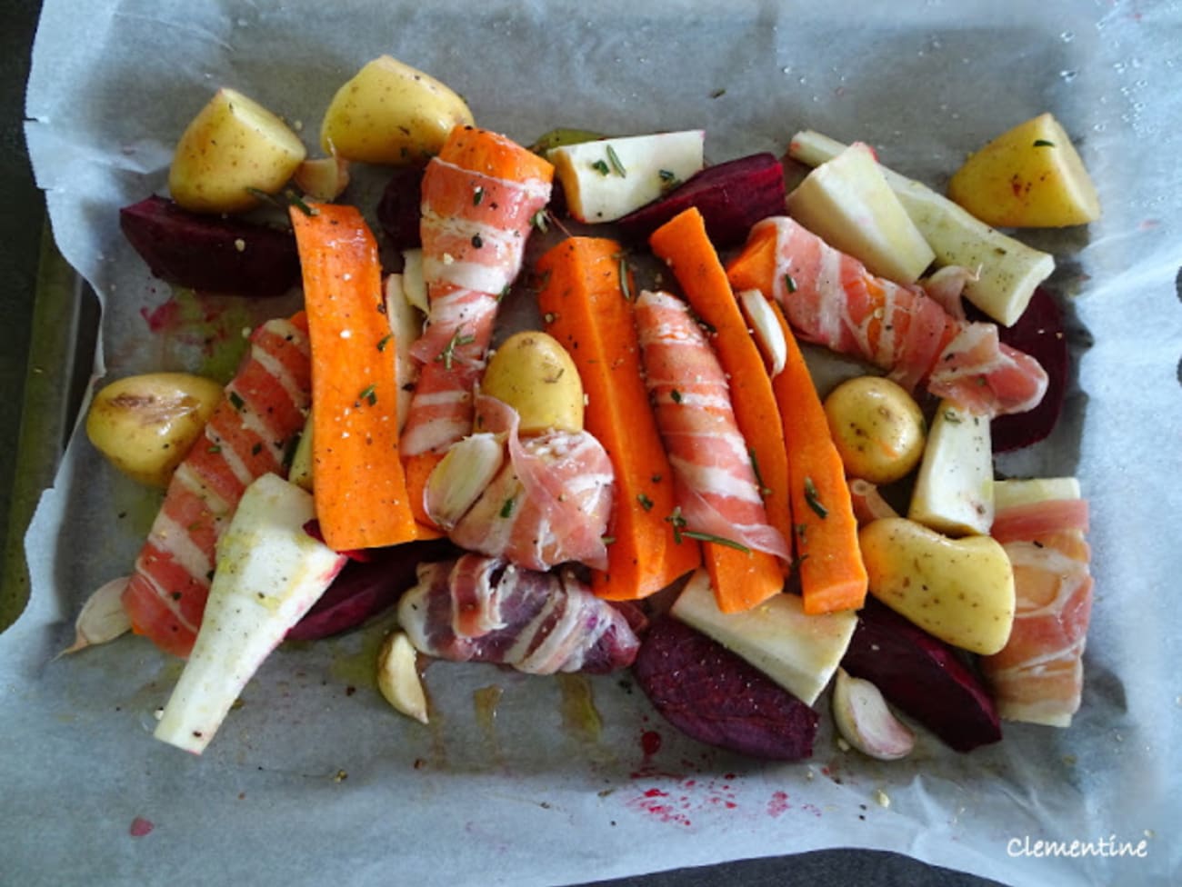 Salade colorée de légumes-racines