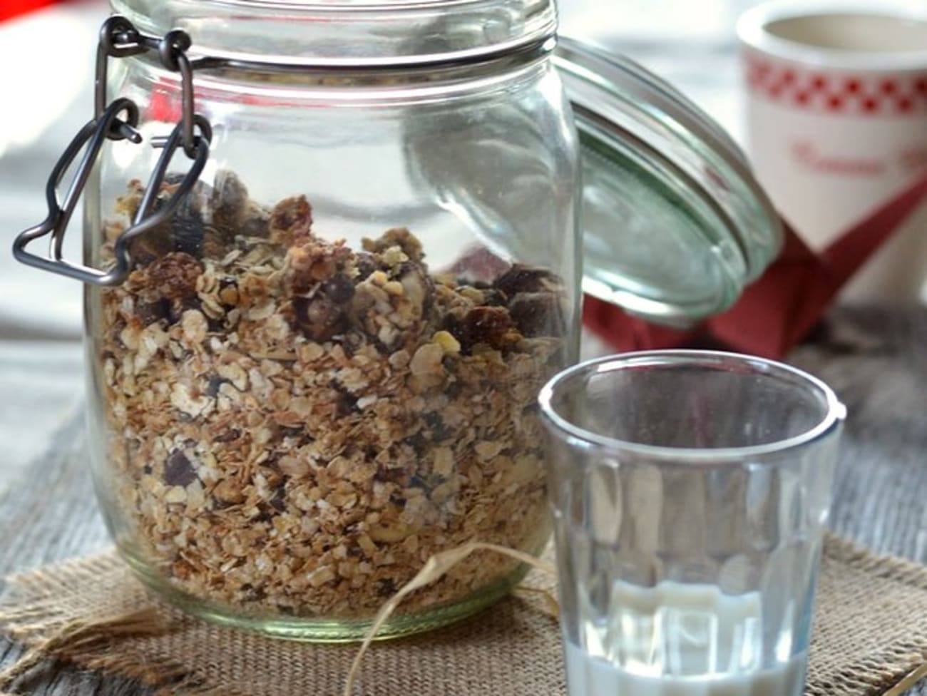 Granola maison au chocolat et noix de coco Recette par Tangerine Zest