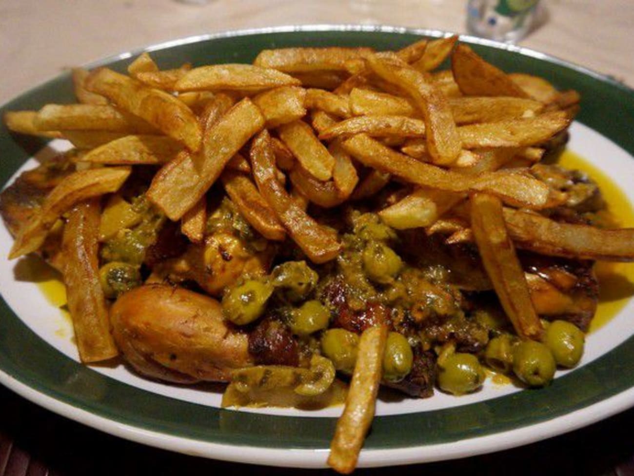 Tajine marocain au poulet, légumes et olives de gouasmia chaima - Cookpad