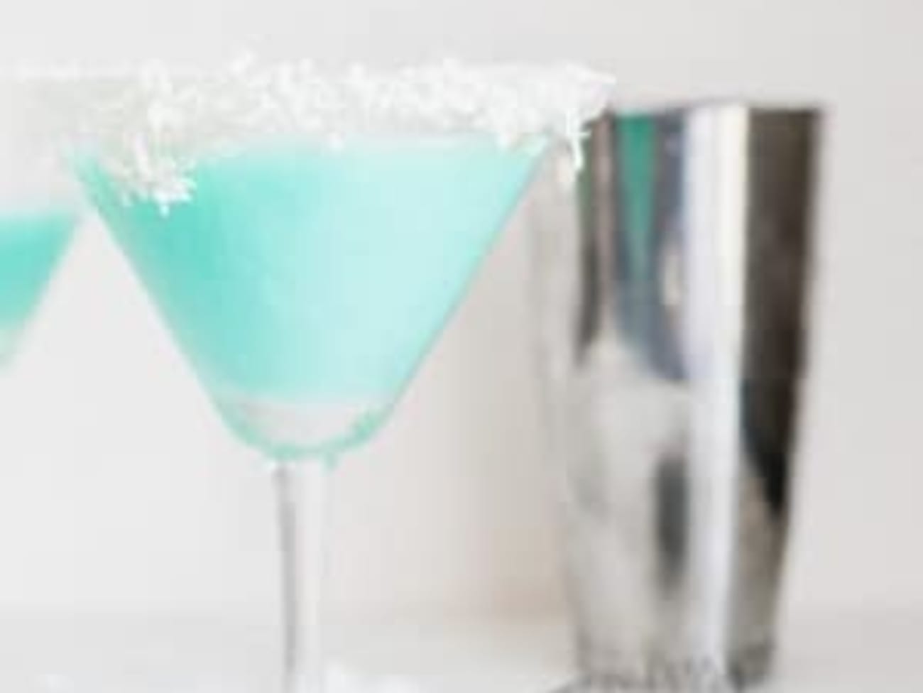 Jack Frost cocktail de noël à base de vodka, curaçao et ananas