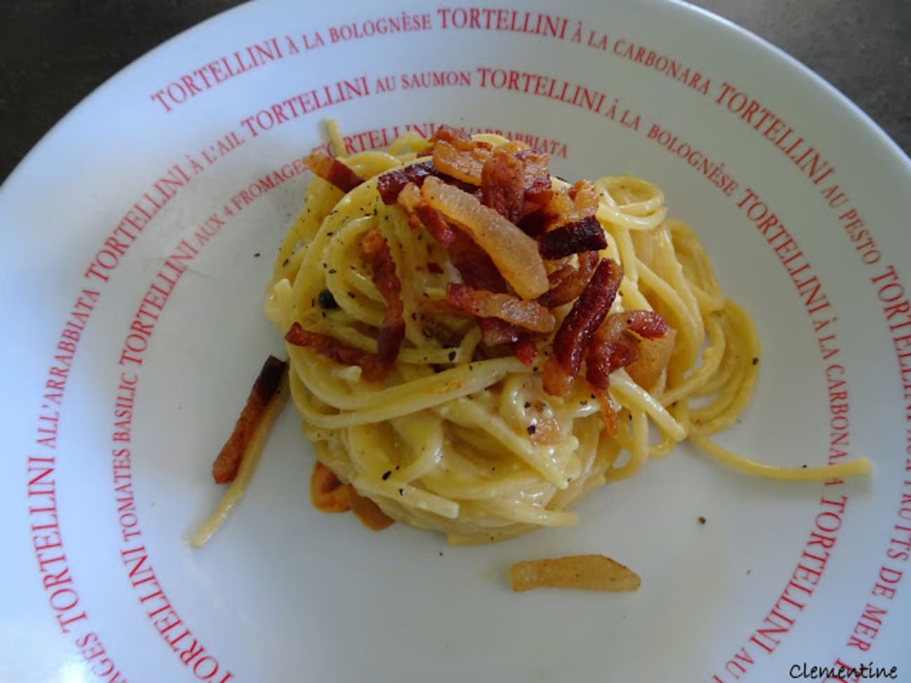 La recette des spaghetti carbonara de Simone Zanoni