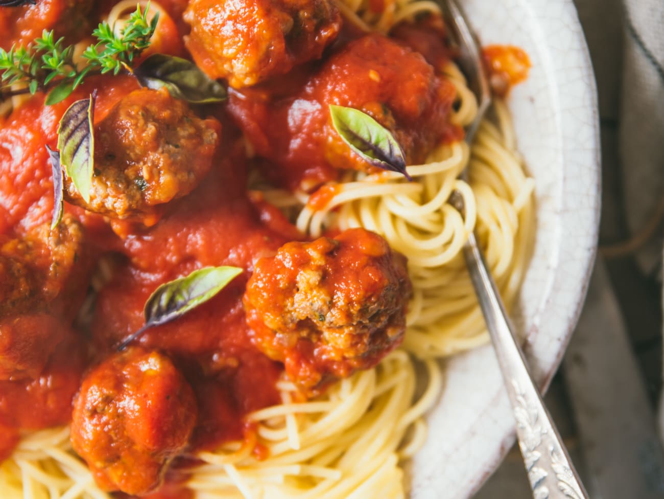 Spaghettis aux boulettes et sauce tomate