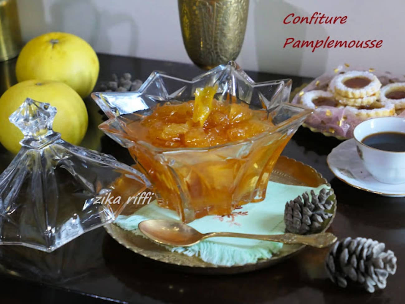Confiture de pamplemousse jaune pour la dégustation à la cuillère, c