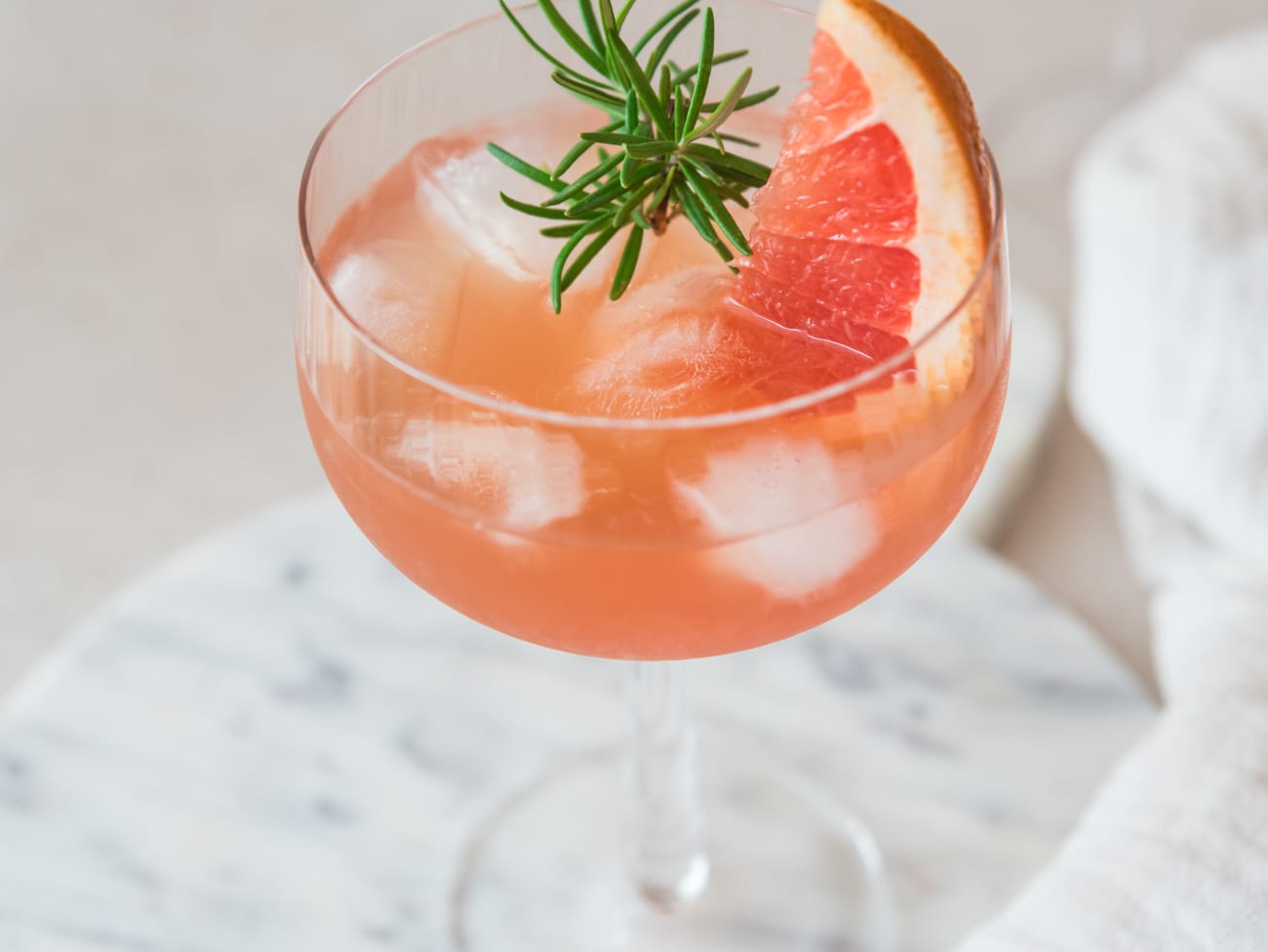 Cocktail rosé pamplemousse - le cocktail rafraîchissant de l'été