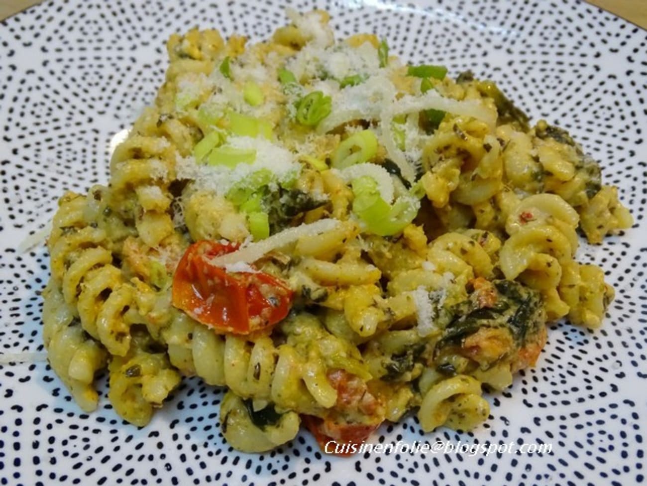 Fusilli à la feta, tomates cerises, épinards à la provençale - Recette ...