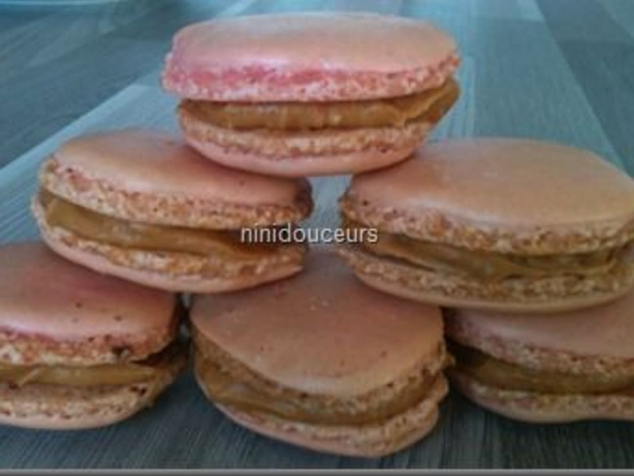 Macaron caramel beurre salé Recette par ninidouceurs