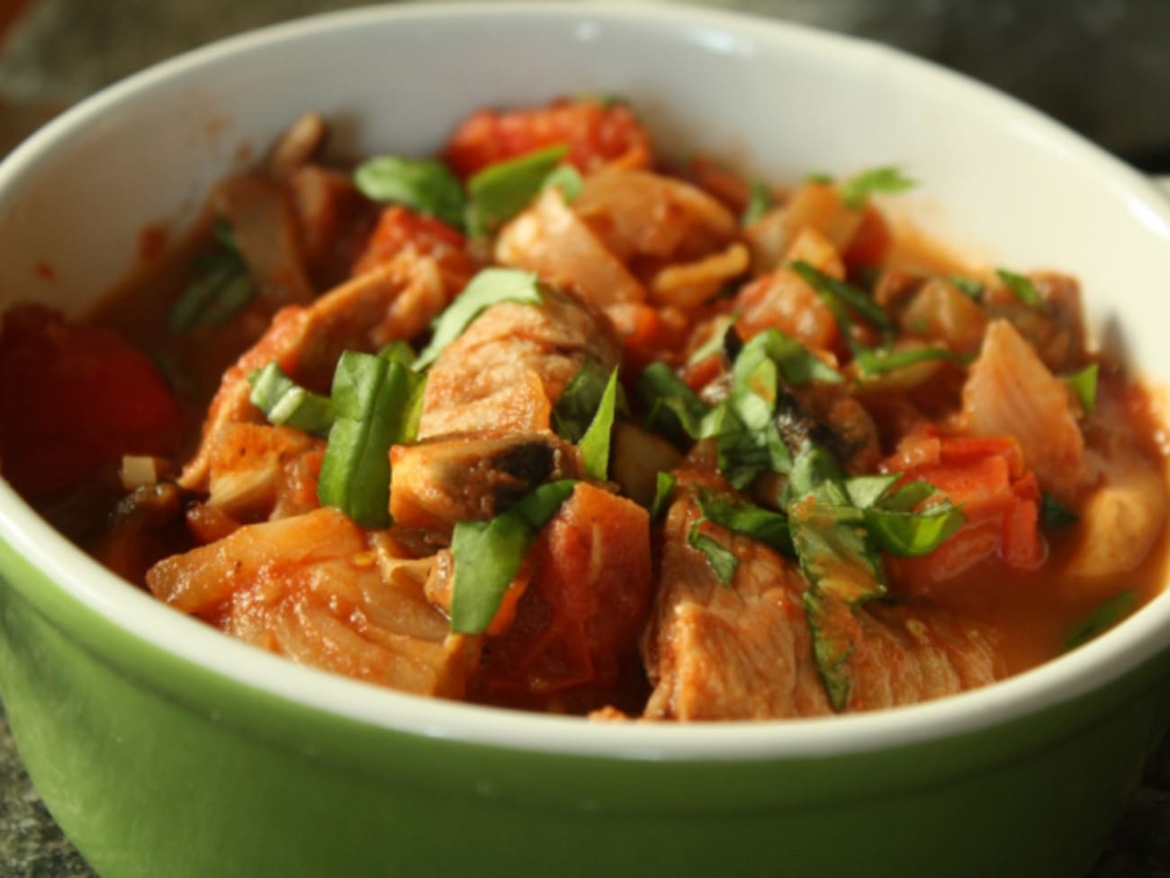 Cocotte de noix de veau à la sauce tomate - Recette par Les délices de