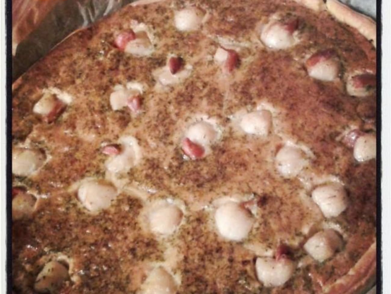 Quiche à la bisque de homard , aux noix de saint Jacques et à