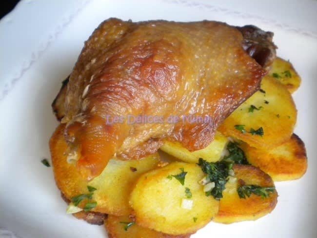 Confit De Canard Pommes De Terre Sarladaises Confit de canard et pommes de terre sarladaises - Recette par Mimm