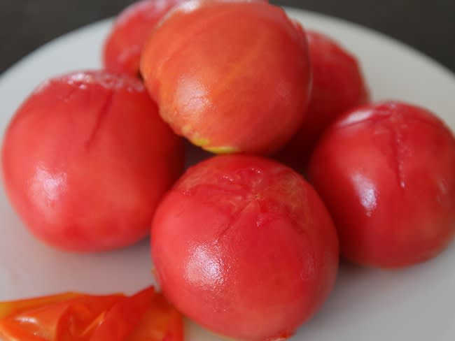 Comment Eplucher Facilement Les Tomates Sans Cuisson Methode Rapide Et Facile Recette Par Valerie Du Blog 1 2 3 Degustez