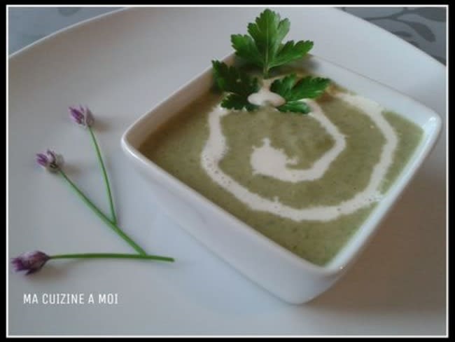 VELOUTé DE FANES DE RADIS A LA RICOTTA