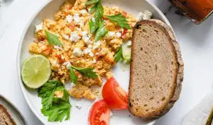 5 bonnes raisons de manger des oeufs au petit déjeuner