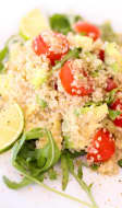 Salade de quinoa, tomates et citron vert