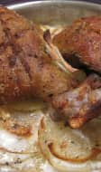 Confit de canard sur gratin de pommes de terre