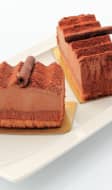 2 parts de gâteau Trianon, ou Royal au chocolat
