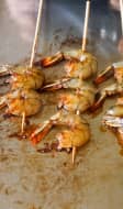 Brochettes de gambas à la plancha