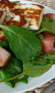 Halloumi, salade et melon.