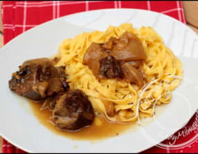 Joues de boeuf aux échalotes confites