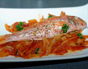 Rouget grillé, fenouil à l'étouffée