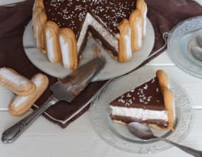 Charlotte au chocolat et à la noix de coco