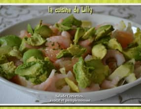 Salade aux crevettes, avocat et pamplemousse