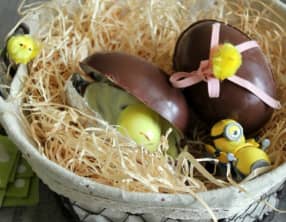 Oeufs surprise au chocolat