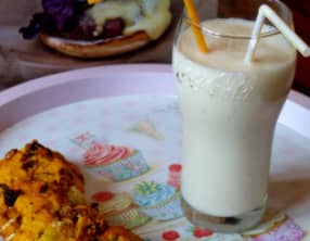 Goûter américain: cookies à la courge et chocolat blanc, milkshake à la banane