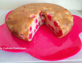 Gâteau aux cerises bigarreaux au sirop