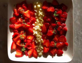 Carpaccio de fraise à la verveine et au fenouil