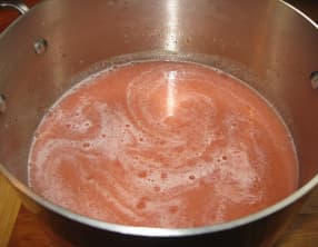 Gelée de rhubarbe à l’ancienne, parfumée au citron
