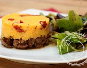 Polenta aux tomates confites, boeuf et champignons façon parmentier