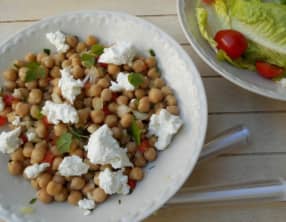 Salade de pois chiche au fromage de chèvre frais