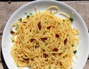 Aglio olio peperoncino