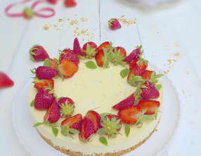 Cheesecake citron, basilic et fraises