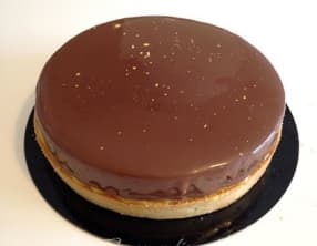 Tarte passion, coco et praliné